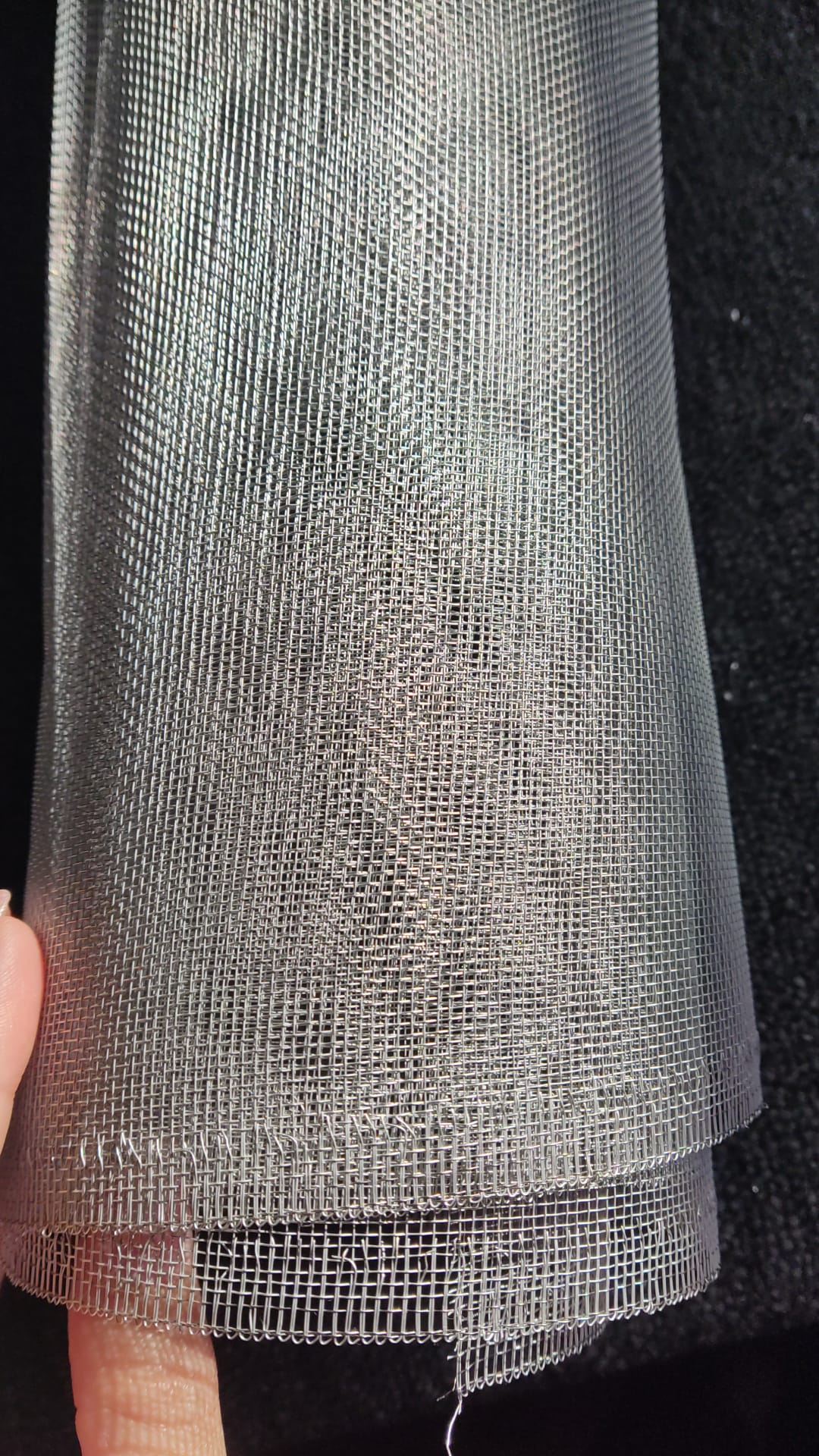 Pretinsektu siets, kas drošs pret kaķiem